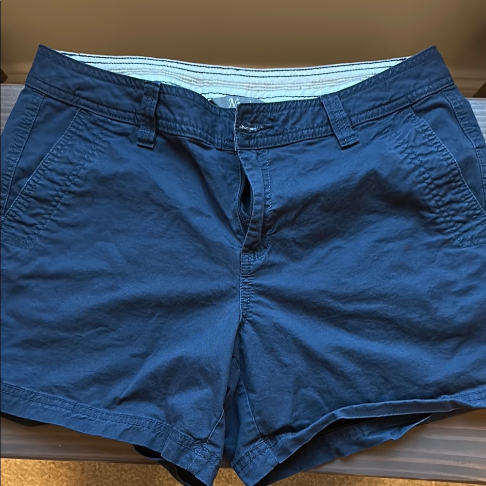 Women's Navy Shorts Size 8